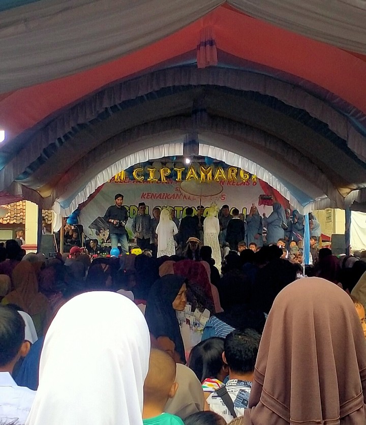 Meriah dan Penuh Haru, SDN Cipta Marga 1 Jayakerta Gelar Perpisahan, Kenaikan Kelas dan Santunan Ana